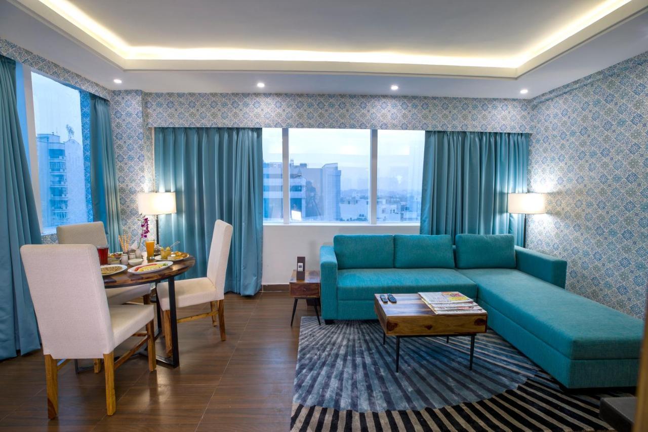 Regenta Central Noida, Sector 49 Екстер'єр фото