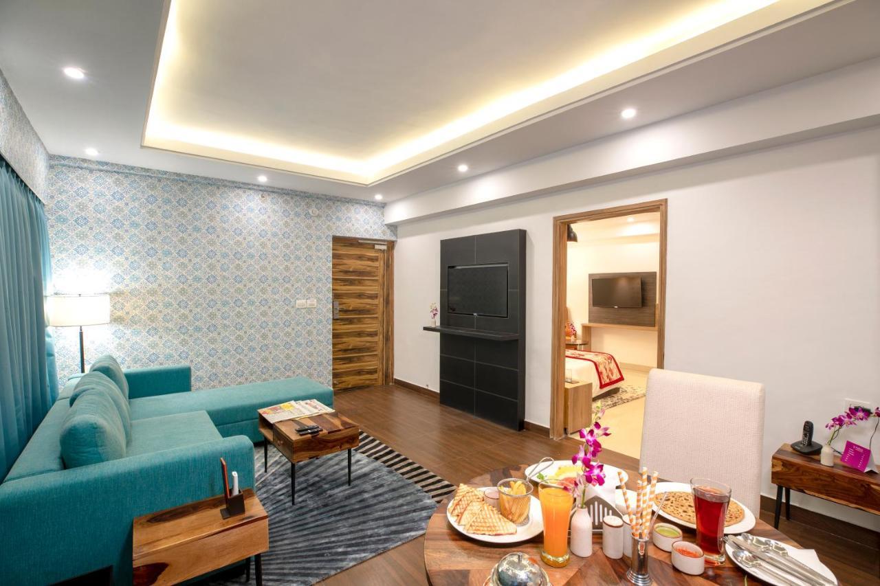 Regenta Central Noida, Sector 49 Екстер'єр фото